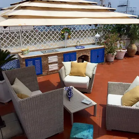 Casa Arico & Shatulle Oda ve Kahvaltı Taormina